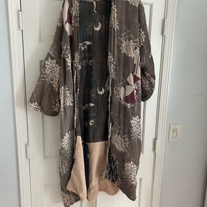 Magnolia Pearl Kimono